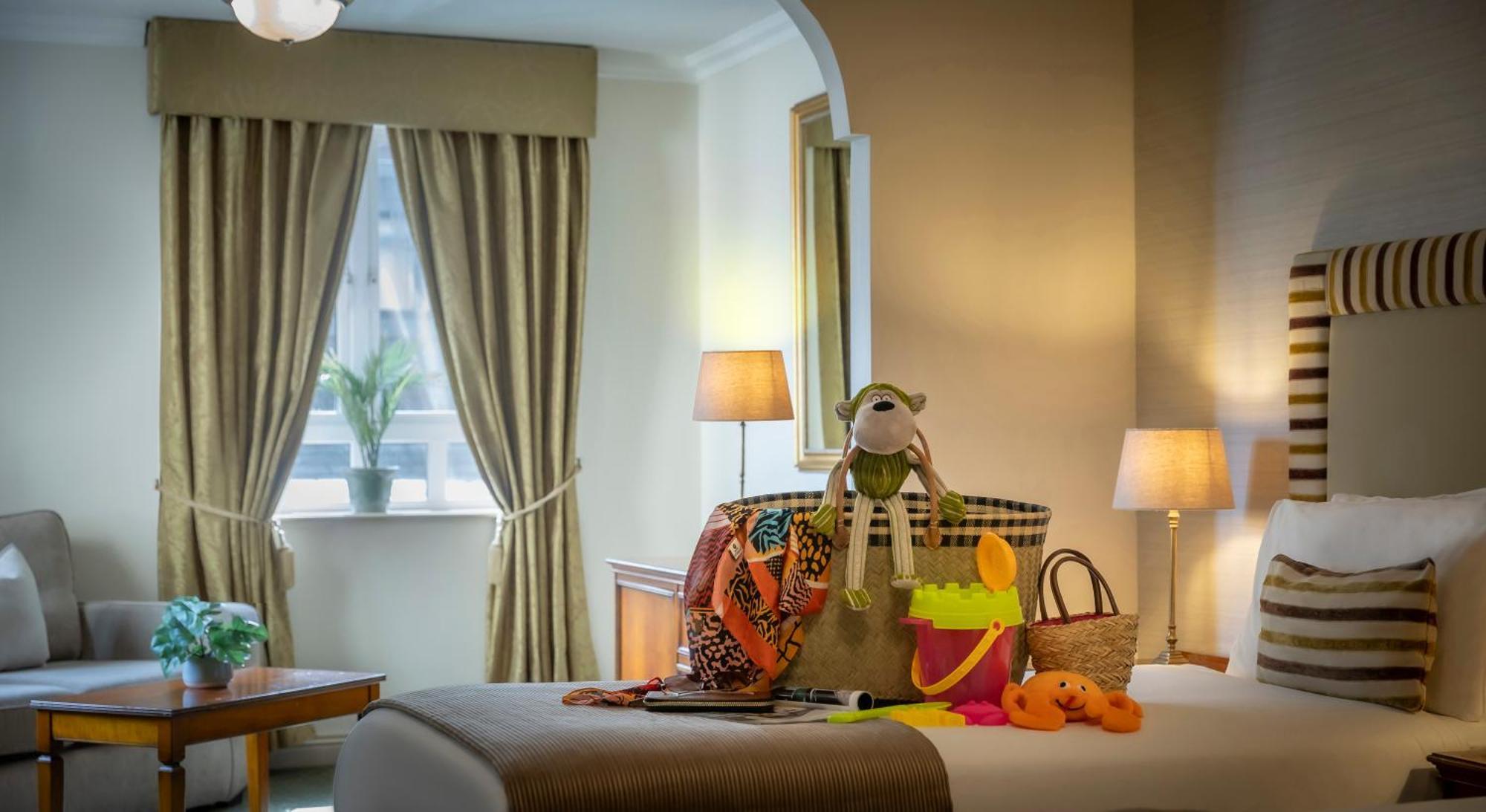 Bracken Court Hotel Балбриган Екстериор снимка